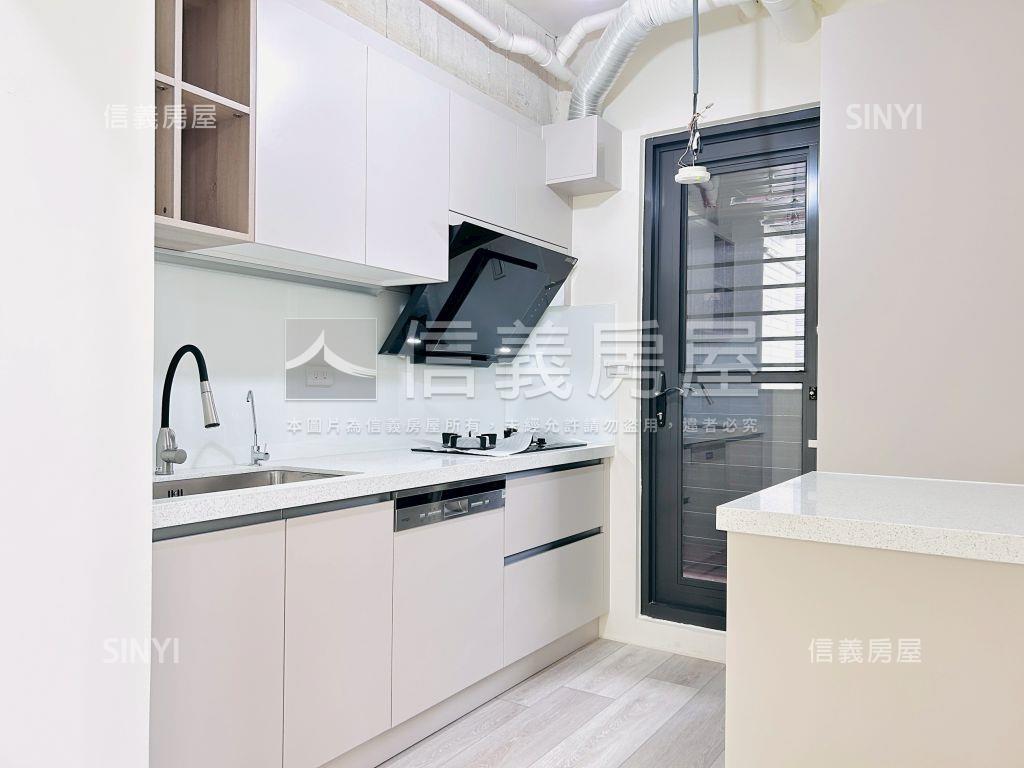 面領航北路景觀大坪數房屋室內格局與周邊環境