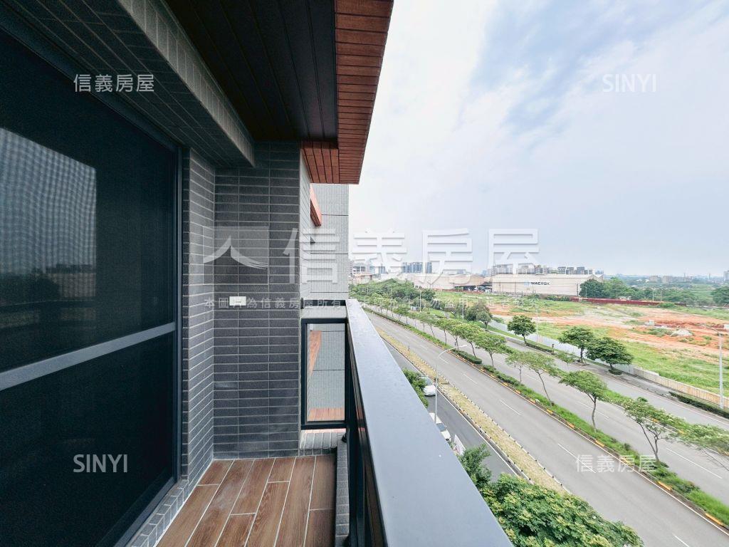 面領航北路景觀大坪數房屋室內格局與周邊環境