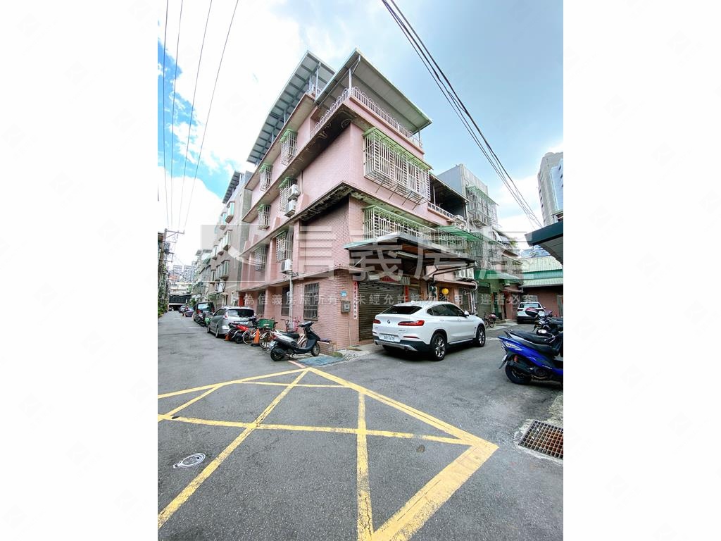 富山邊間明亮透天房屋室內格局與周邊環境