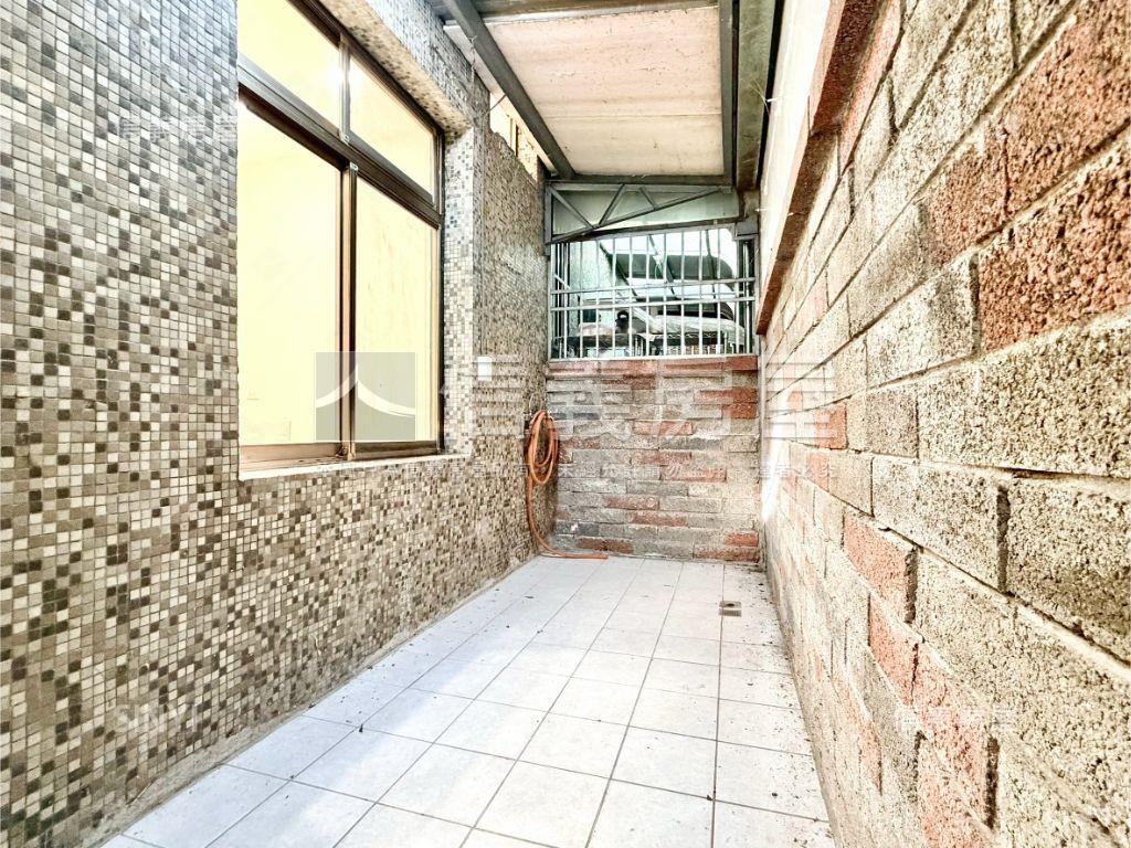 富翁必看精裝潢透天房屋室內格局與周邊環境