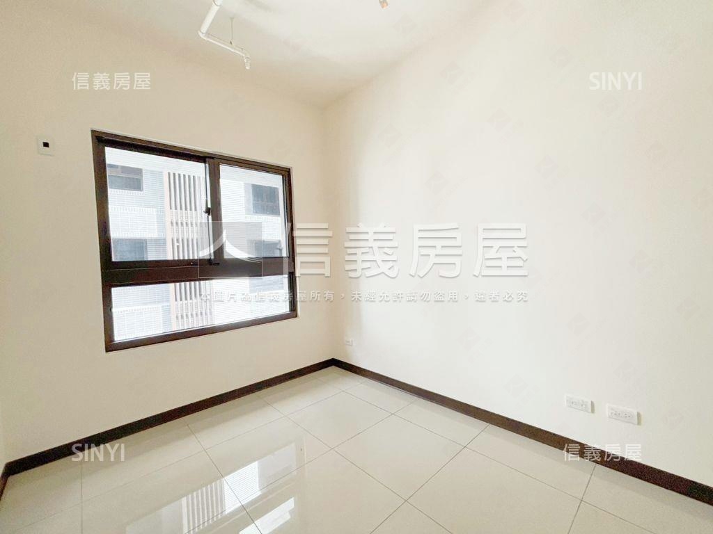 皇普莊園邊間三房先看這間房屋室內格局與周邊環境