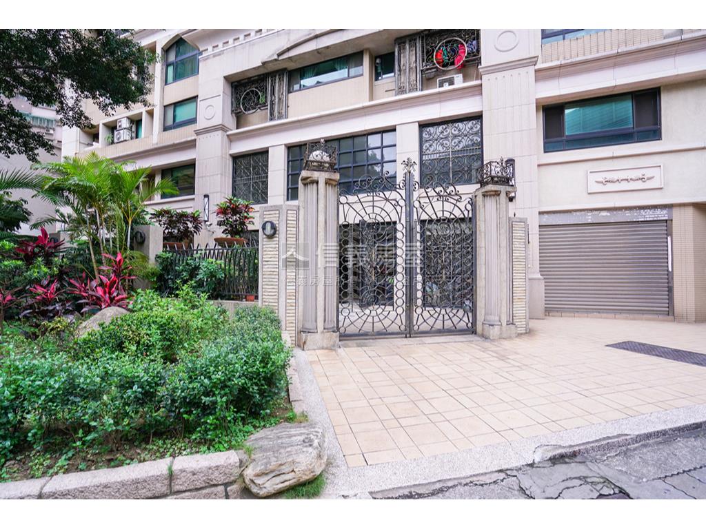 布拉格真美兩房房屋室內格局與周邊環境