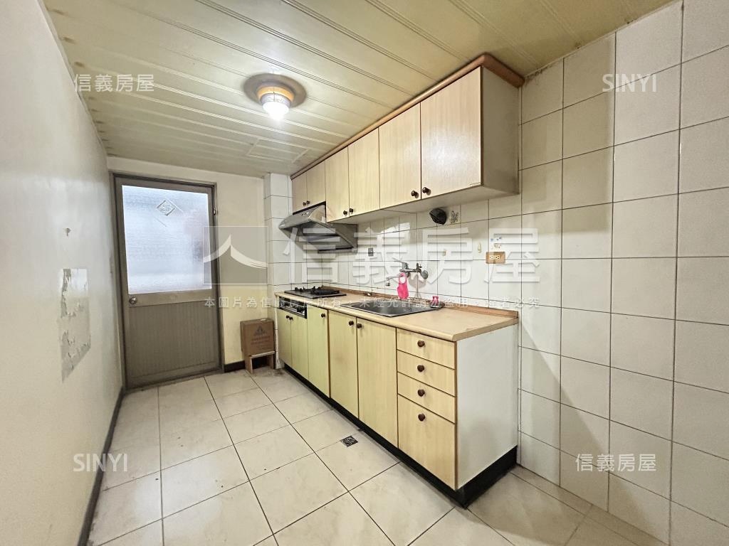 近南科三房平車房屋室內格局與周邊環境