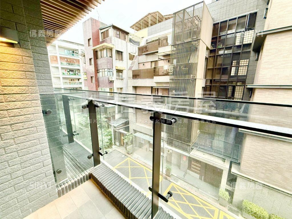 大新碩泰順金華新電梯三房房屋室內格局與周邊環境