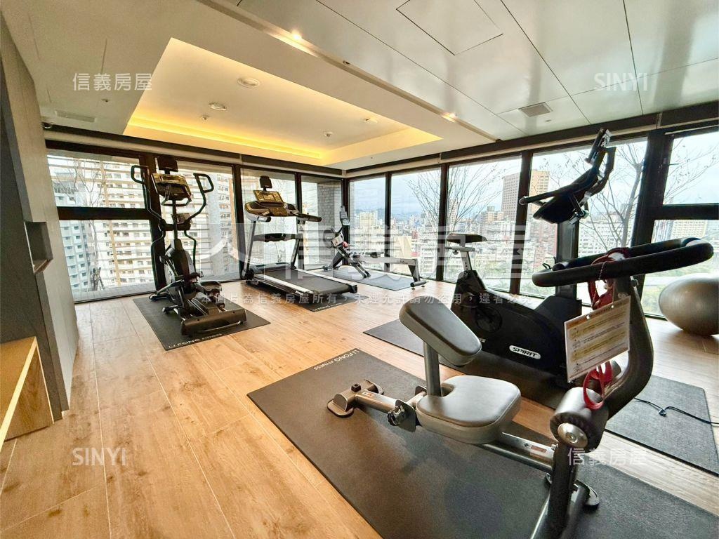 大新碩泰順金華新電梯三房房屋室內格局與周邊環境