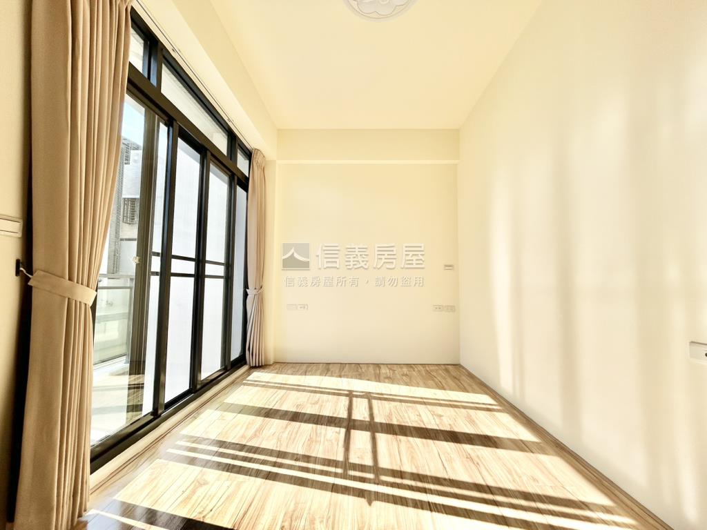 海佃輕屋齡面寬約八米透天房屋室內格局與周邊環境