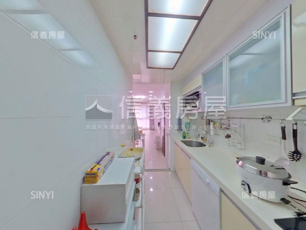 科大特區高樓三房房屋室內格局與周邊環境