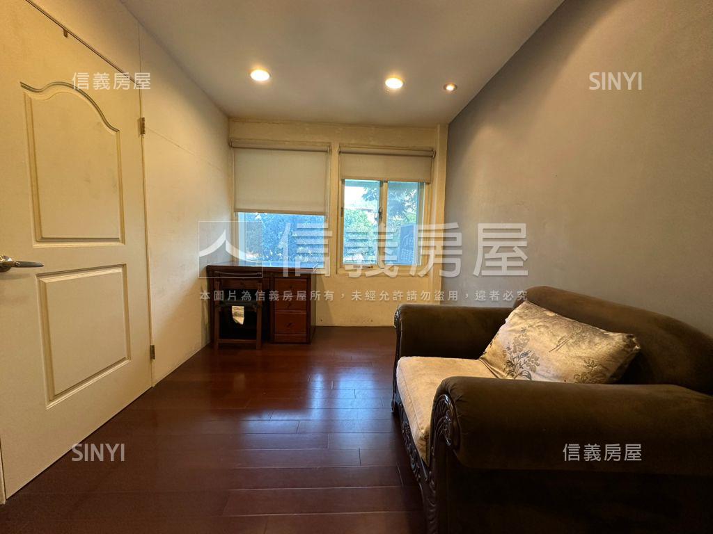 正忠孝東路二樓再現江湖！房屋室內格局與周邊環境