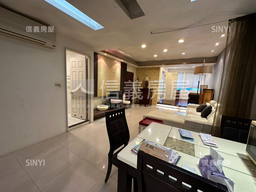 正忠孝東路二樓再現江湖！房屋室內格局與周邊環境