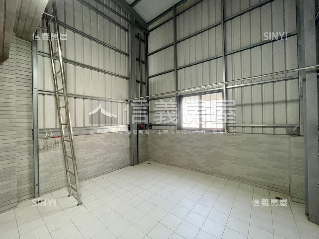 安南稀有約４年店面透天房屋室內格局與周邊環境