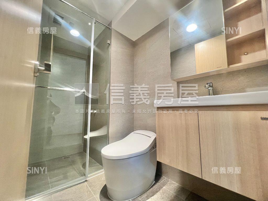 星野沐石邊間三房加車位房屋室內格局與周邊環境