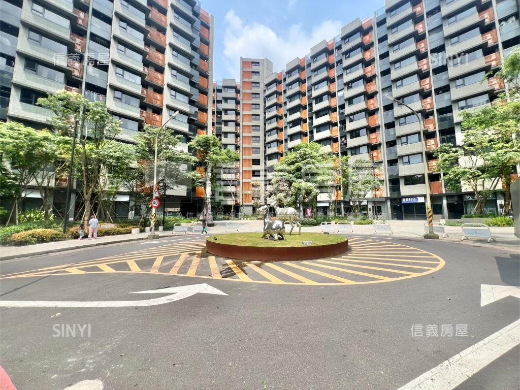 星野沐石邊間三房加車位房屋室內格局與周邊環境