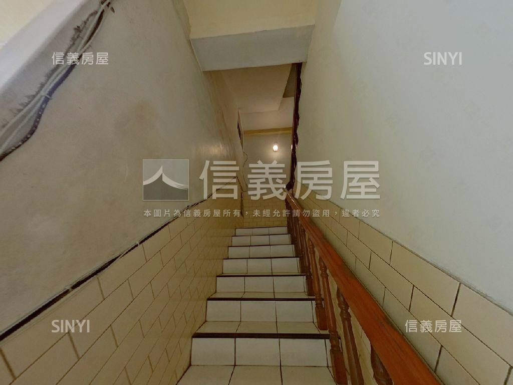 中央路稀有黃金透店房屋室內格局與周邊環境