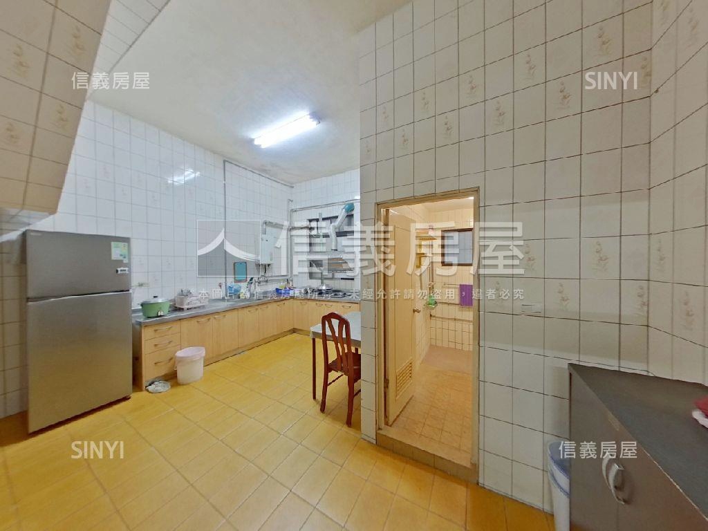 中央路稀有黃金透店房屋室內格局與周邊環境
