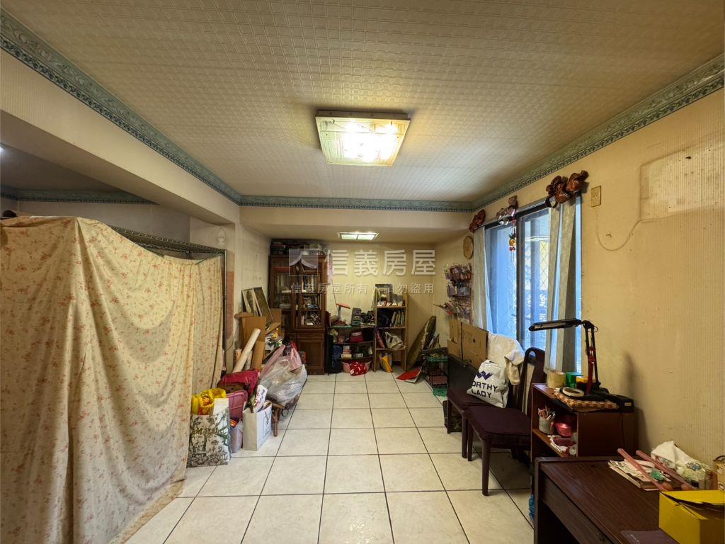 正萬大路龍虎稀有公寓房屋室內格局與周邊環境