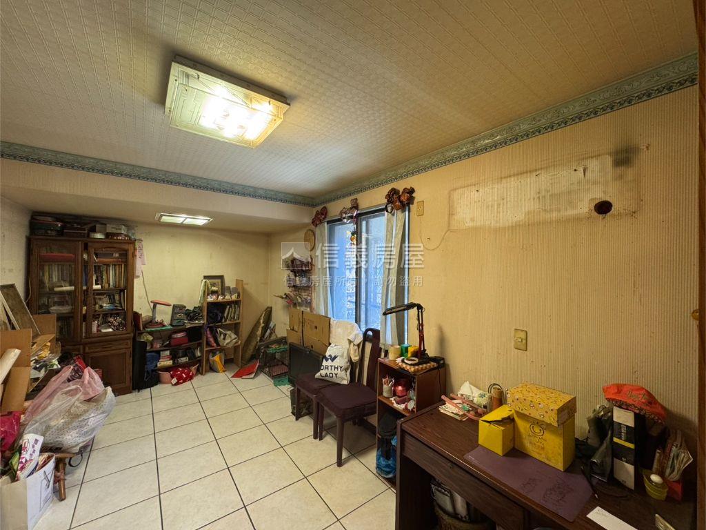 正萬大路龍虎稀有公寓房屋室內格局與周邊環境