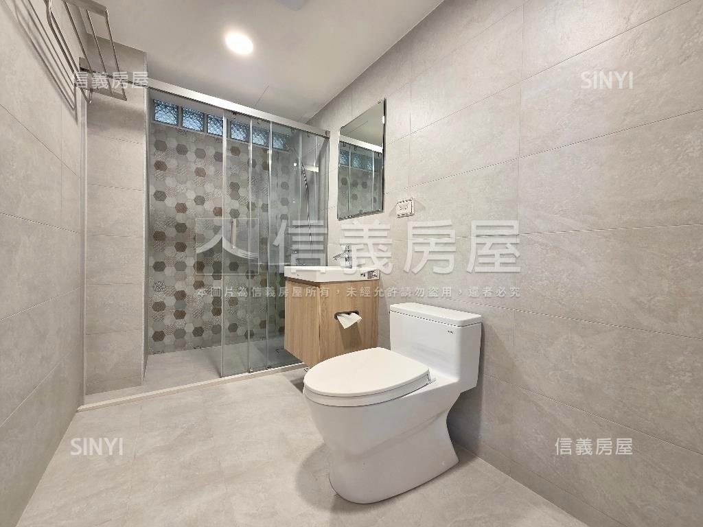 安居３房電梯新裝潢房屋室內格局與周邊環境