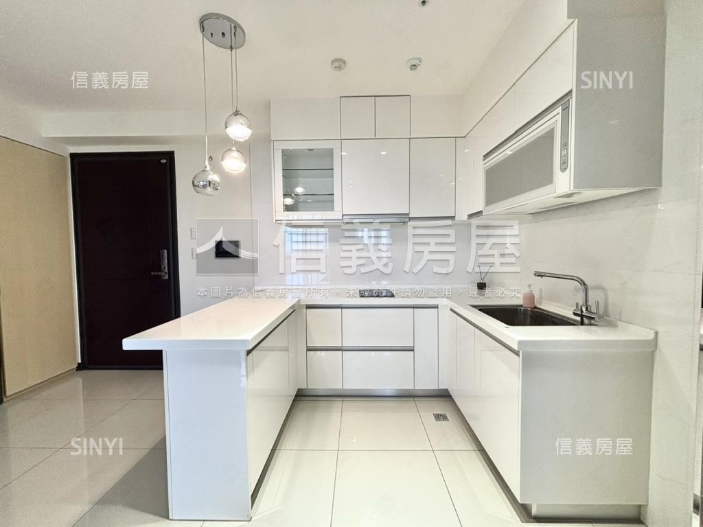 高樓層世紀雙星質感裝潢戶房屋室內格局與周邊環境