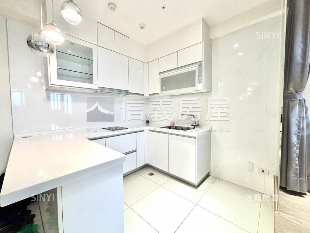 高樓層世紀雙星質感裝潢戶房屋室內格局與周邊環境