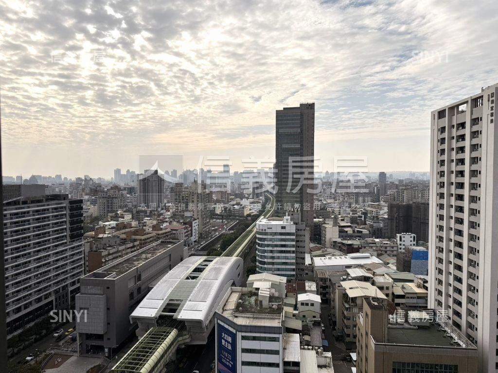 高樓層世紀雙星質感裝潢戶房屋室內格局與周邊環境