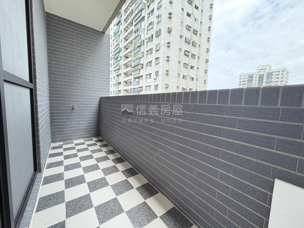 近誠品前後陽台三房美妝寓房屋室內格局與周邊環境