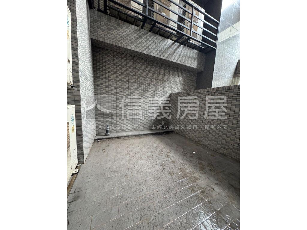 長虹天薈挑高店面珠寶盒房屋室內格局與周邊環境