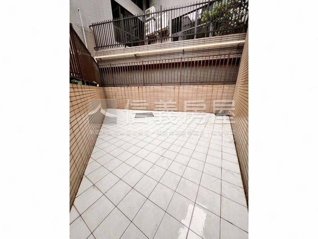 邊間電梯透天三面採光房屋室內格局與周邊環境