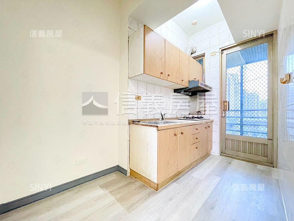 ✦名人山水✦新高學區三房房屋室內格局與周邊環境