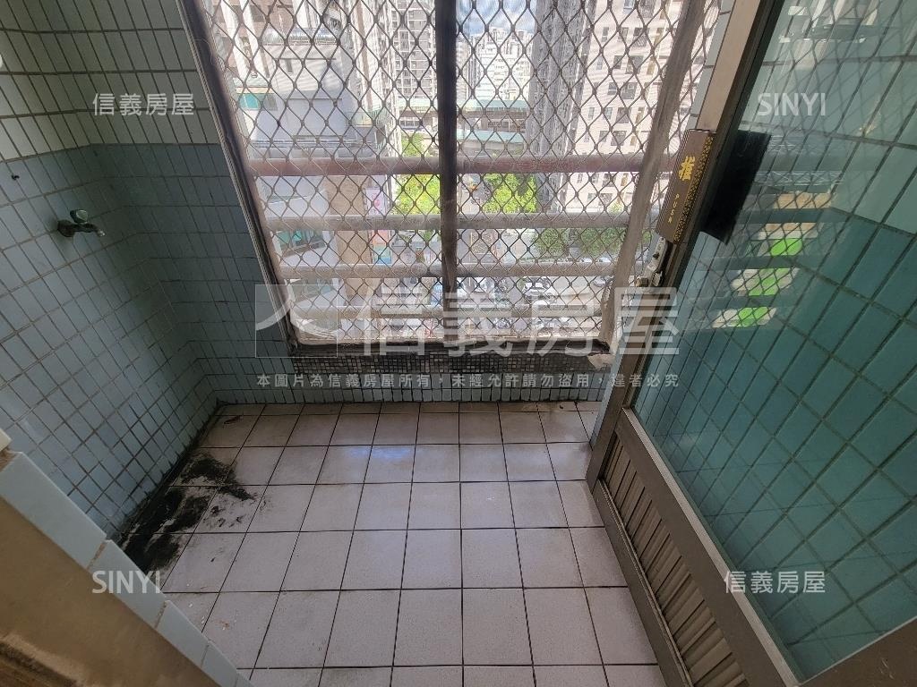 ✦名人山水✦新高學區三房房屋室內格局與周邊環境