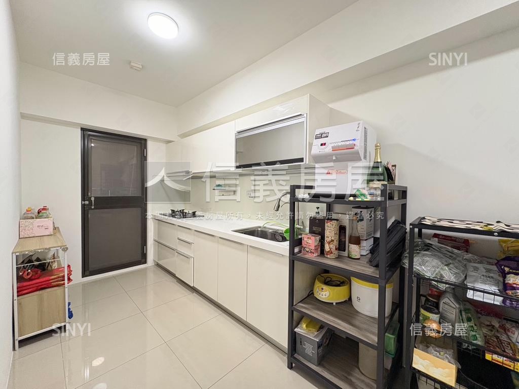 質感精品樓中樓附平車房屋室內格局與周邊環境