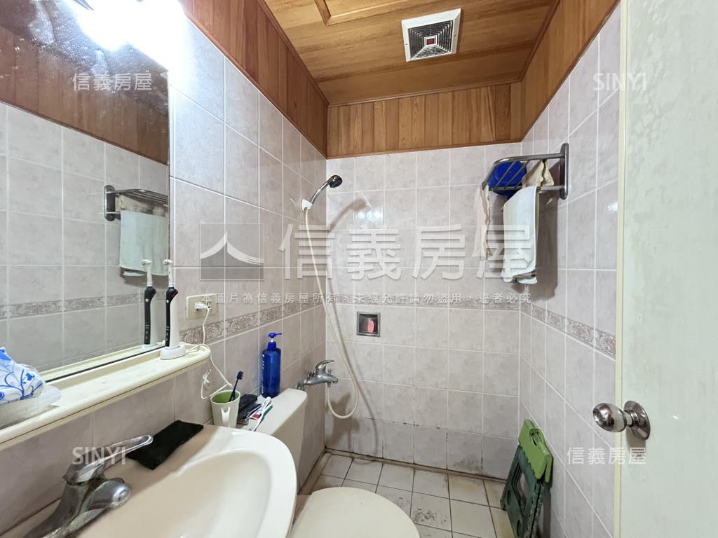 長億城木質２房２廳２衛房屋室內格局與周邊環境