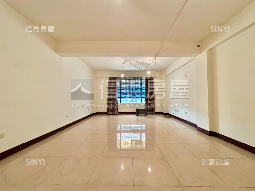 正義商圈建國正路面寬透店房屋室內格局與周邊環境