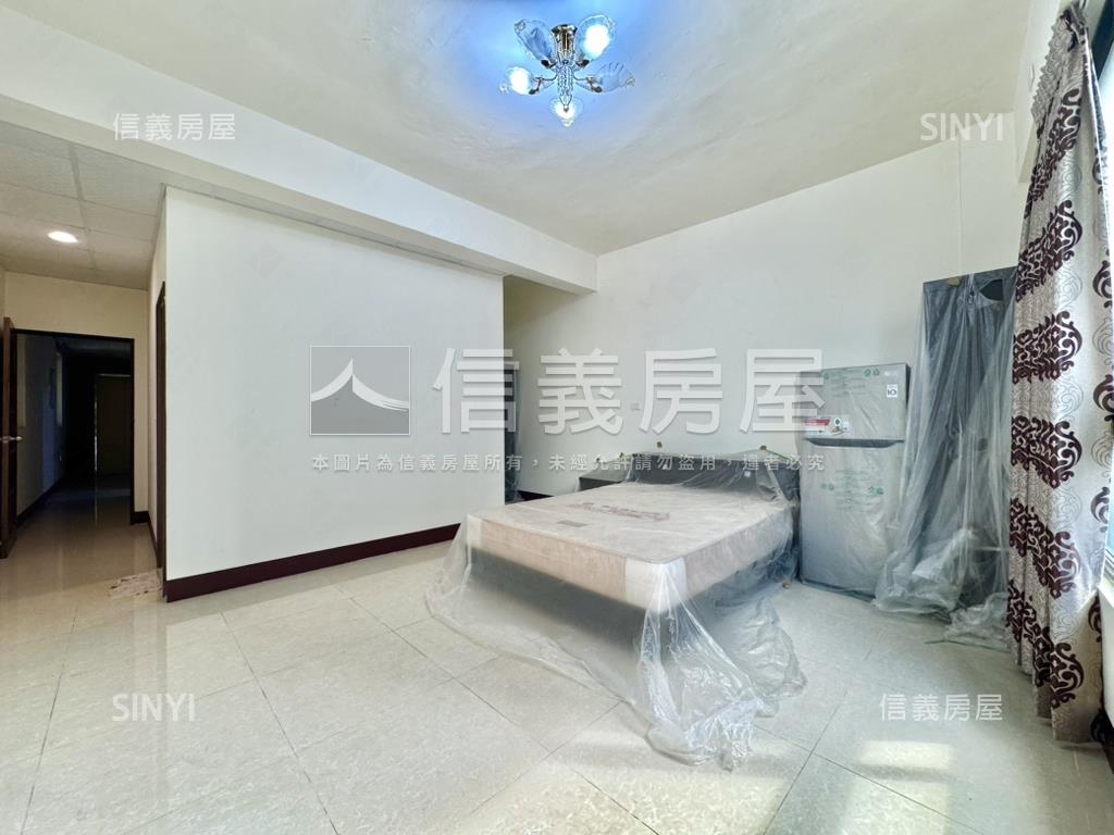 正義商圈建國正路面寬透店房屋室內格局與周邊環境