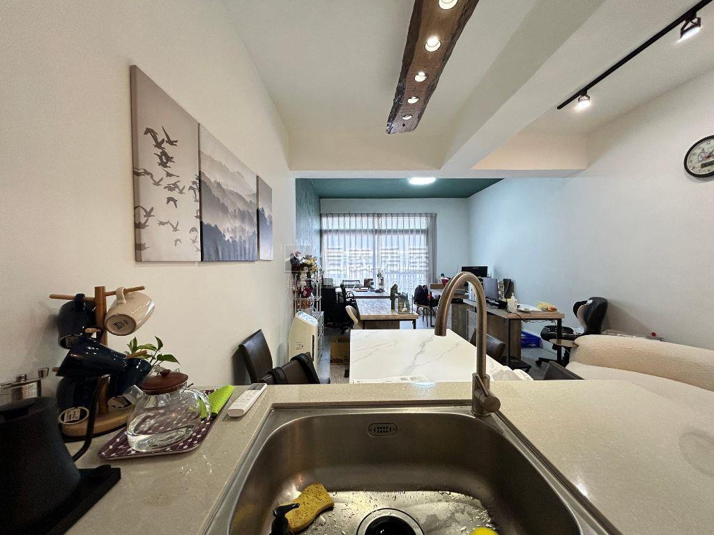 近居仁國中美２房２衛房屋室內格局與周邊環境