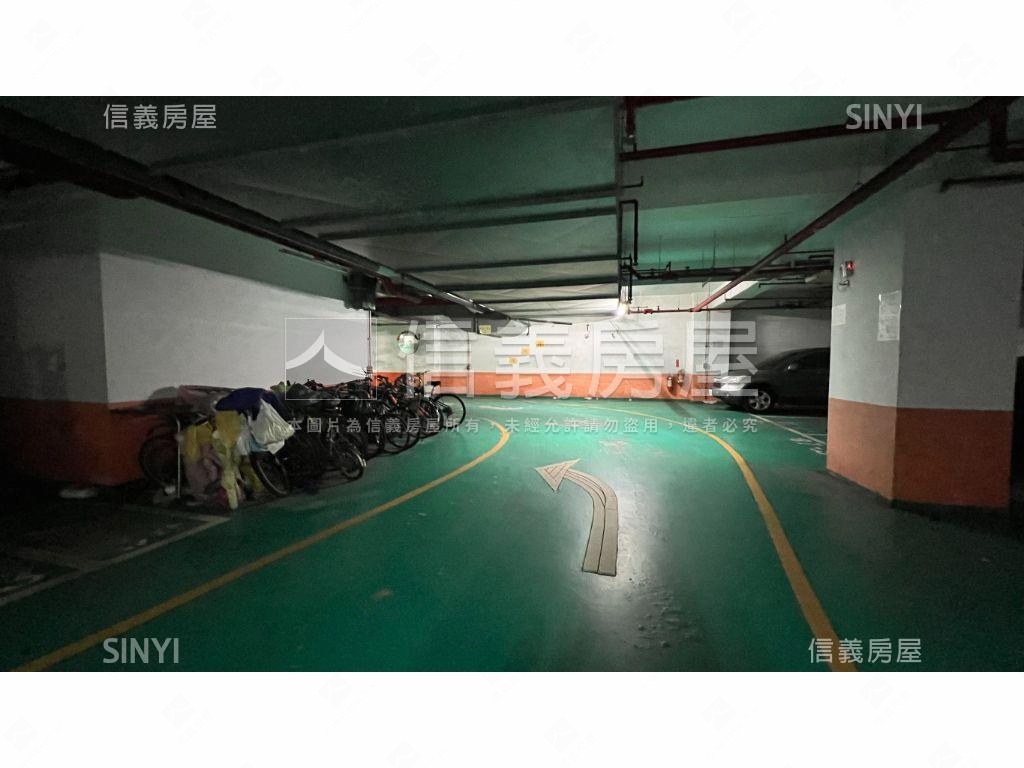 就要坡道平面車位房屋室內格局與周邊環境