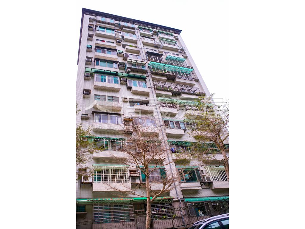 就要坡道平面車位房屋室內格局與周邊環境