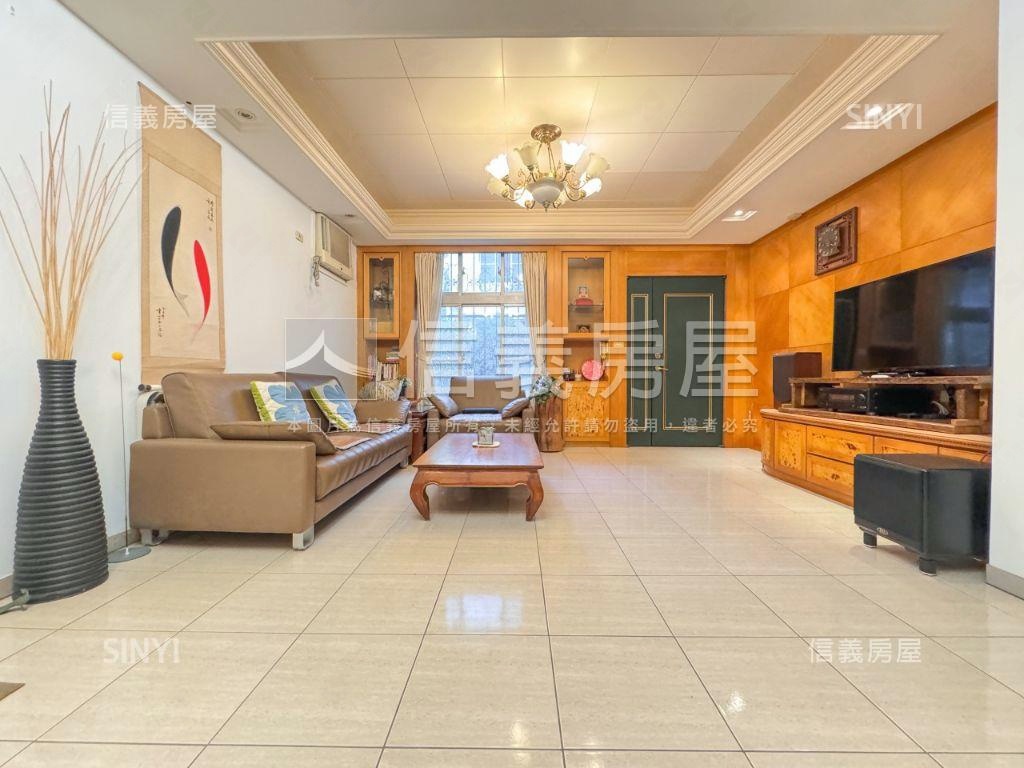 竹北華城綠景邊間美墅房屋室內格局與周邊環境