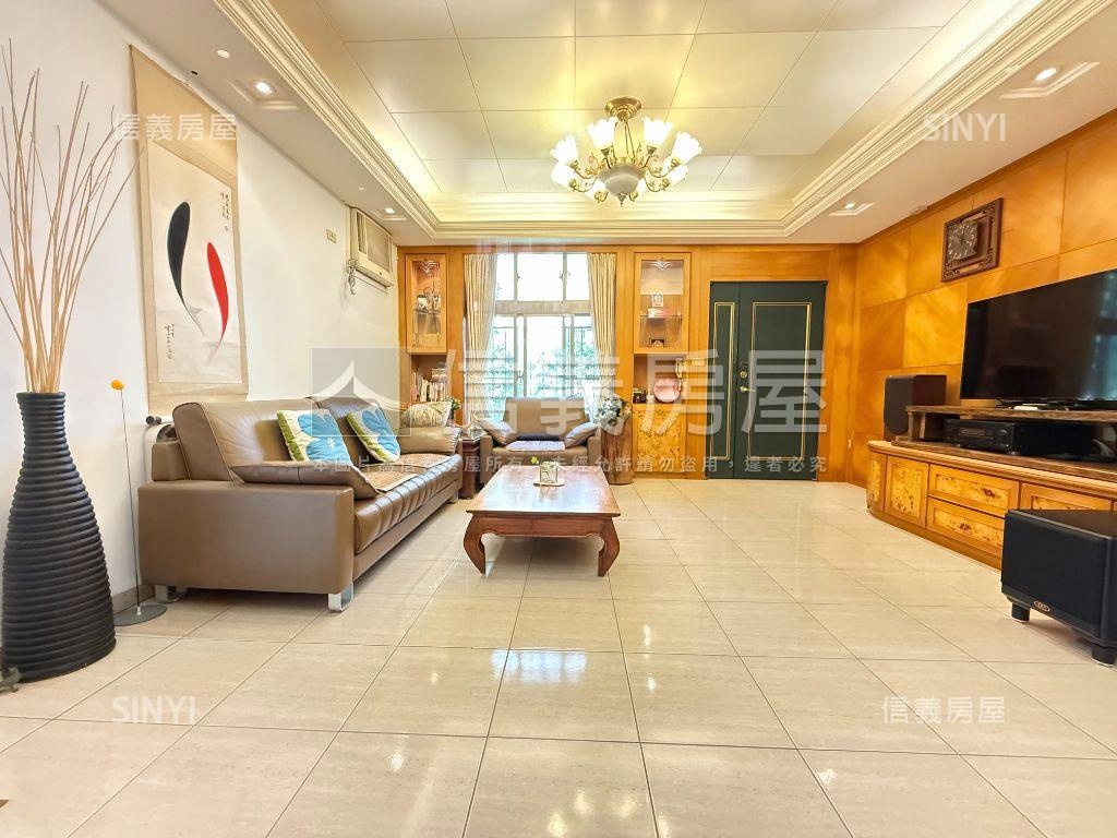 竹北華城綠景邊間美墅房屋室內格局與周邊環境