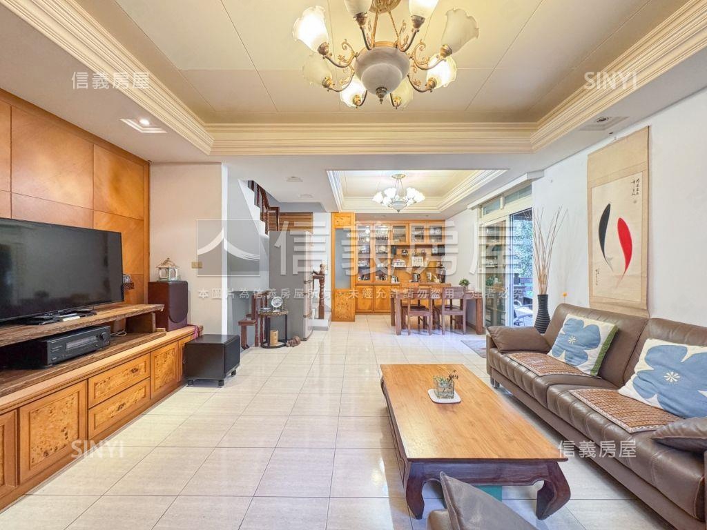 竹北華城綠景邊間美墅房屋室內格局與周邊環境