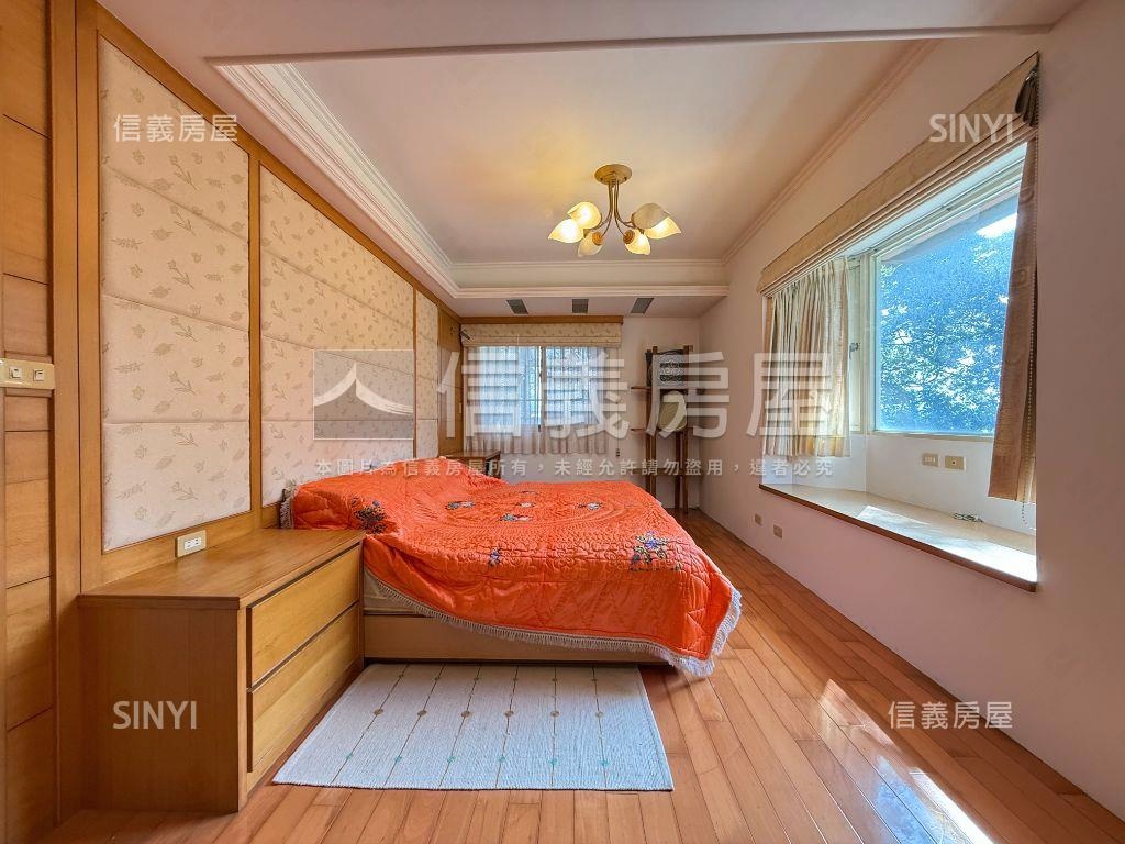 竹北華城綠景邊間美墅房屋室內格局與周邊環境