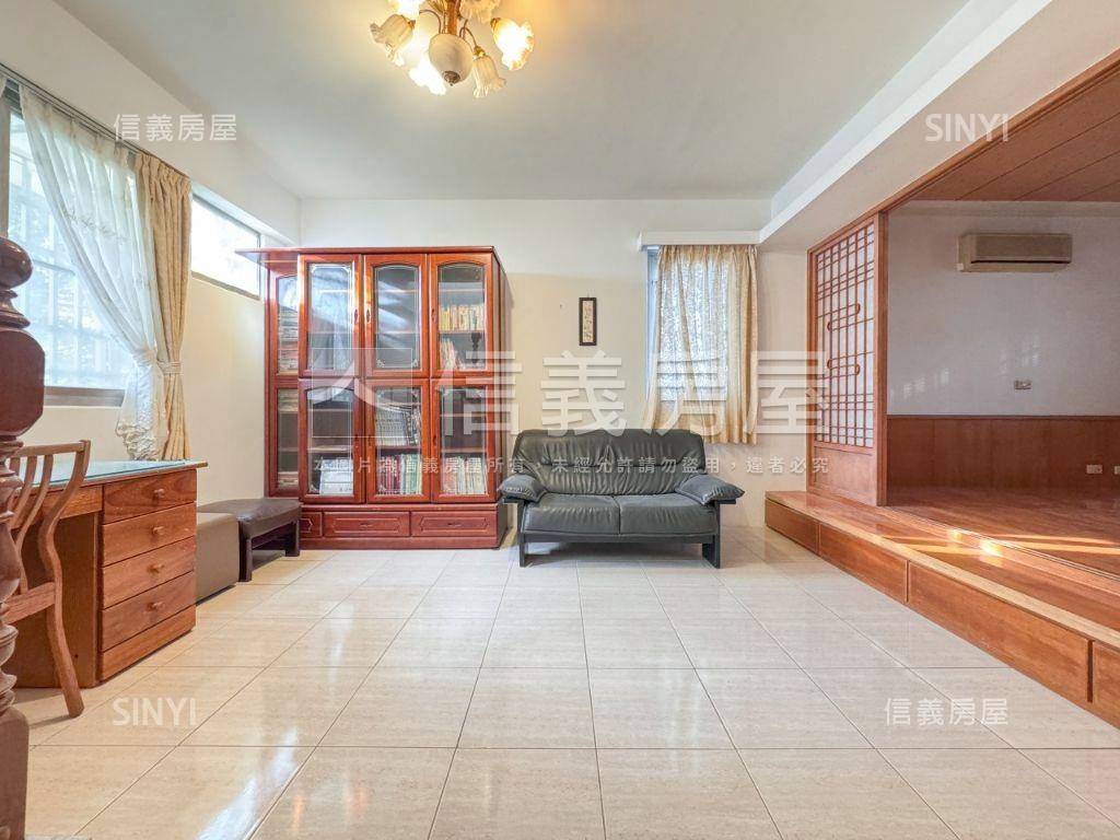 竹北華城綠景邊間美墅房屋室內格局與周邊環境