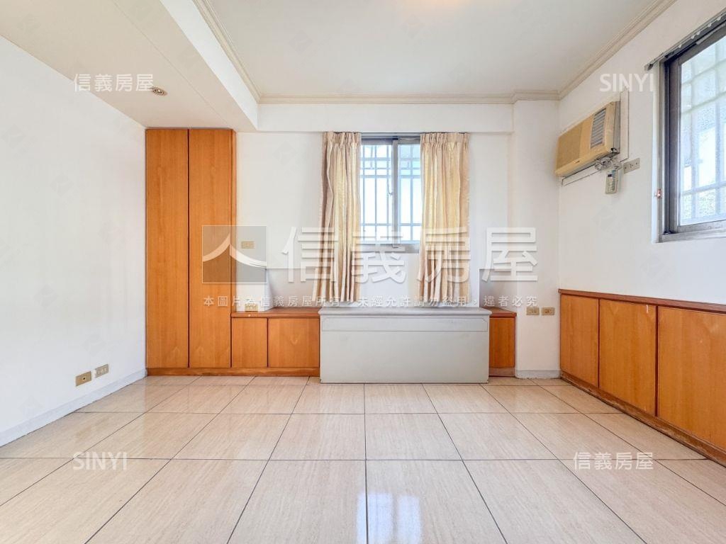 竹北華城綠景邊間美墅房屋室內格局與周邊環境