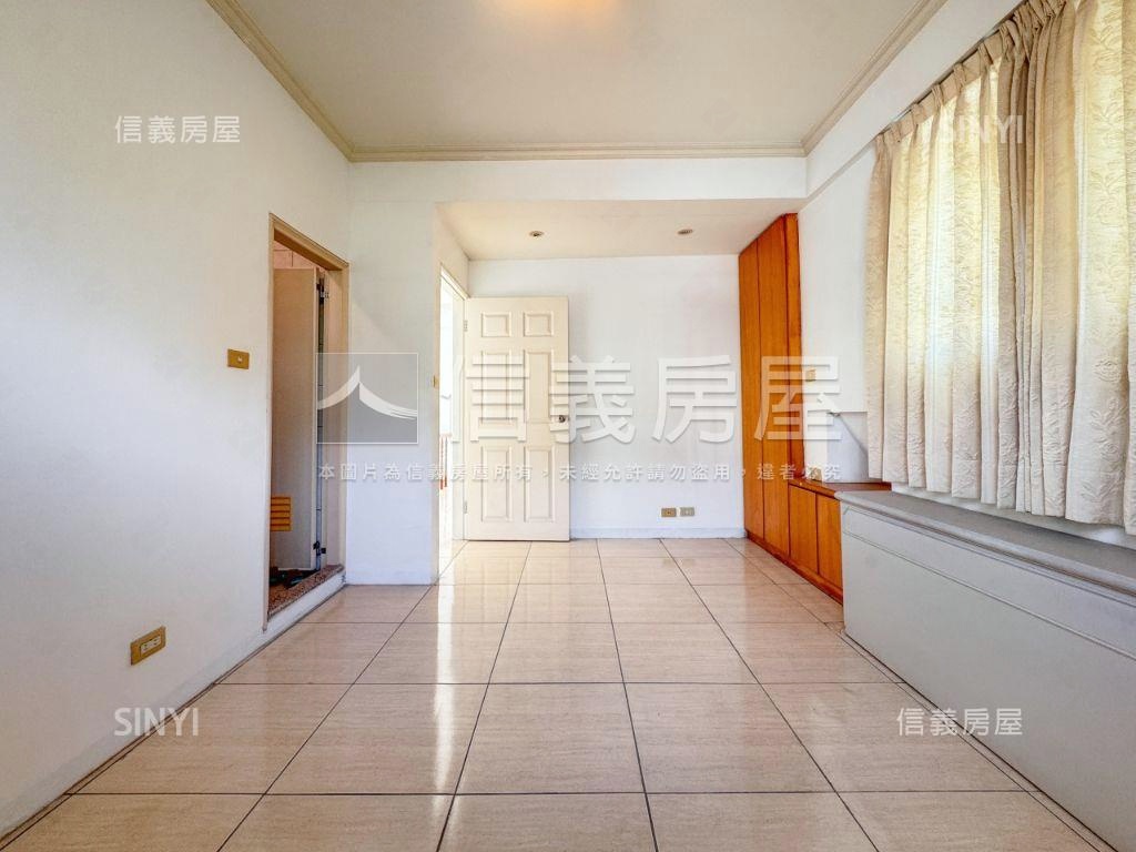 竹北華城綠景邊間美墅房屋室內格局與周邊環境