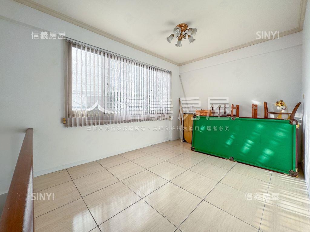 竹北華城綠景邊間美墅房屋室內格局與周邊環境