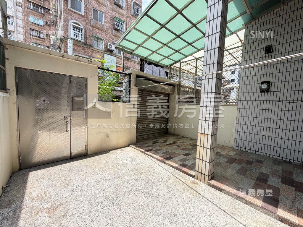 陽明文山面公園車庫透天房屋室內格局與周邊環境