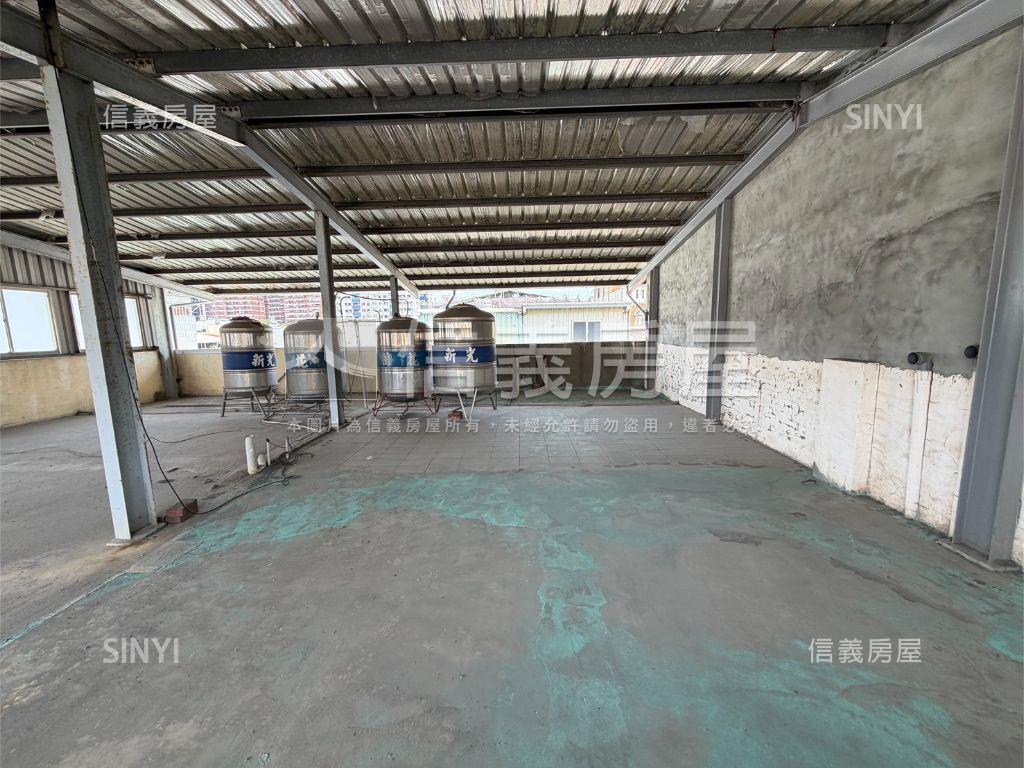 陽明文山面公園車庫透天房屋室內格局與周邊環境