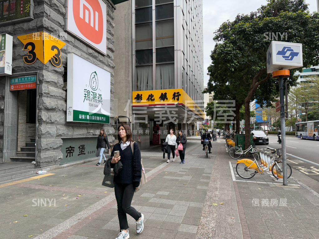 捷運行天宮站出口黃金店面房屋室內格局與周邊環境