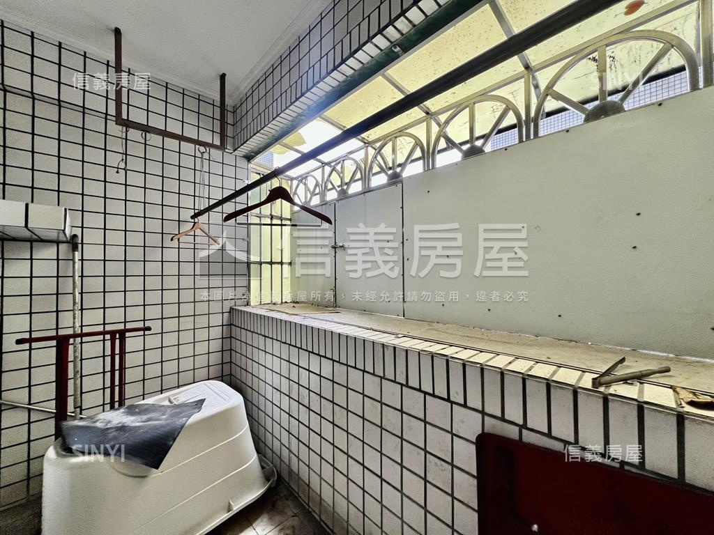 關東市１－３樓面寬樓店房屋室內格局與周邊環境