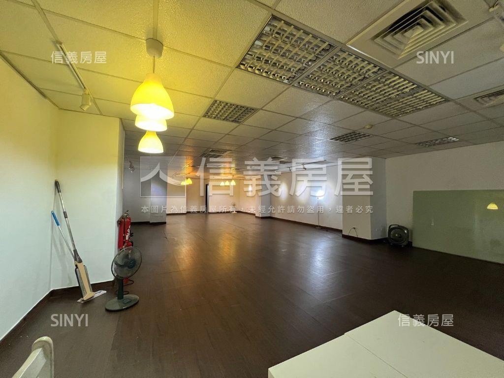 近文華高中捷運地下室房屋室內格局與周邊環境