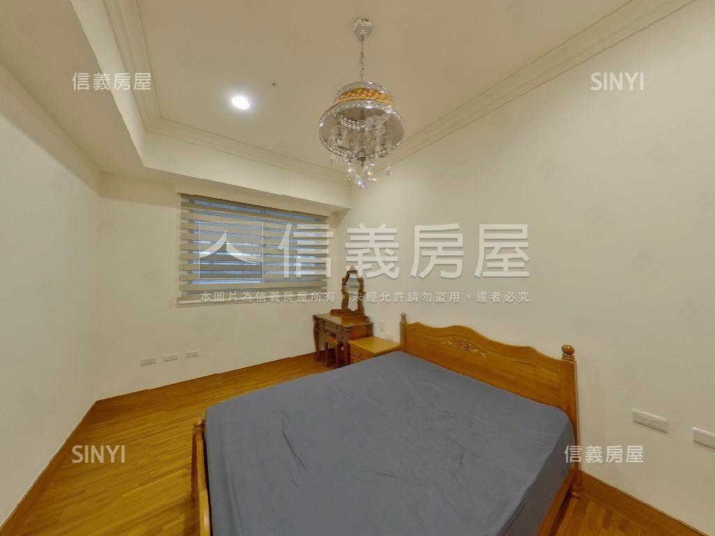 百達富裔２３Ｄ裝潢雙平車房屋室內格局與周邊環境